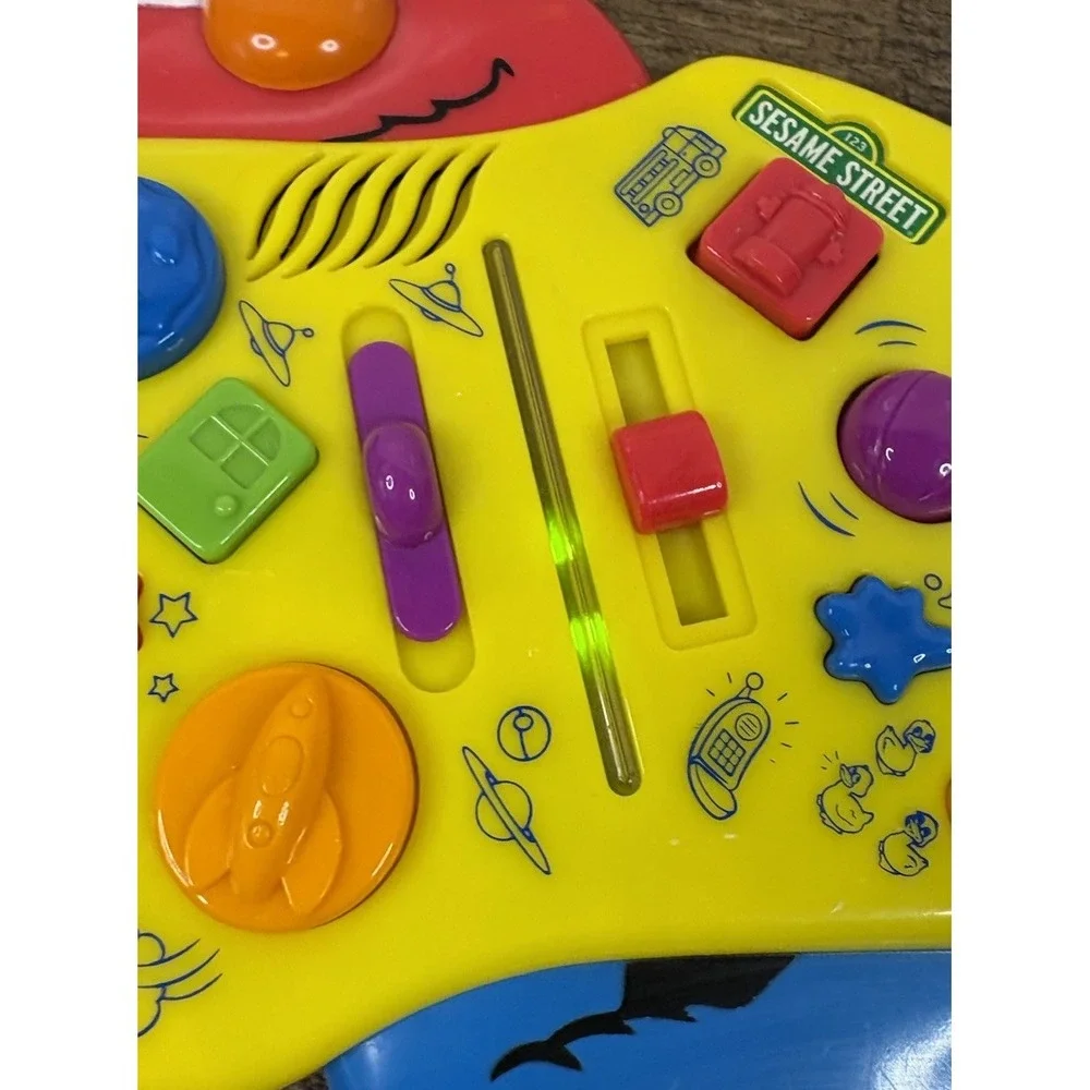 Sesame Street Giggle Machine Sensory Noises Lights Elmo Cookie Monster Tested
